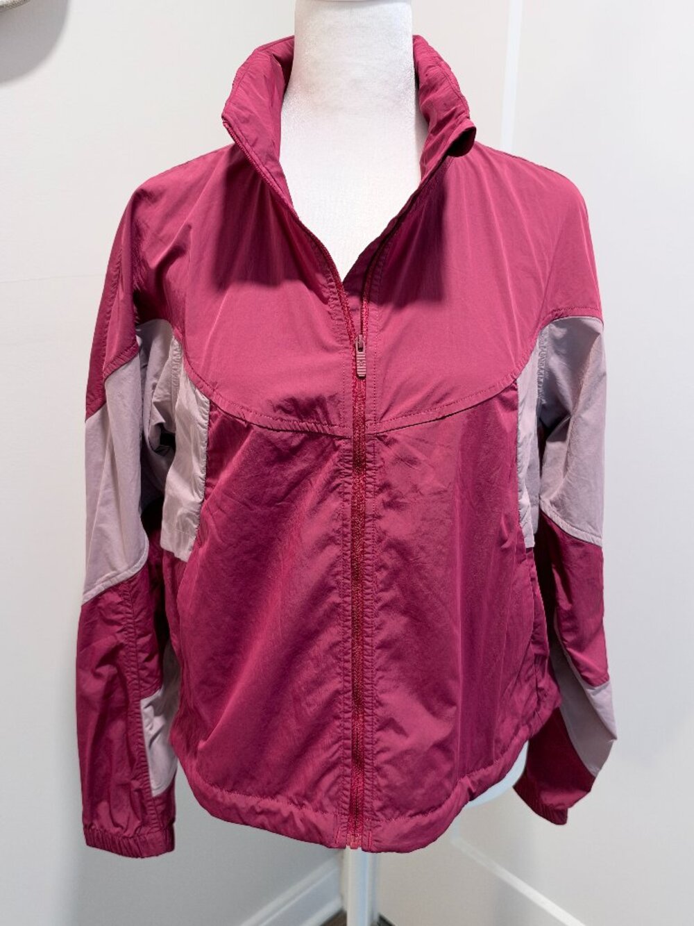 Lululemon Evergreen Cropped Windbreaker Jacket Size 2